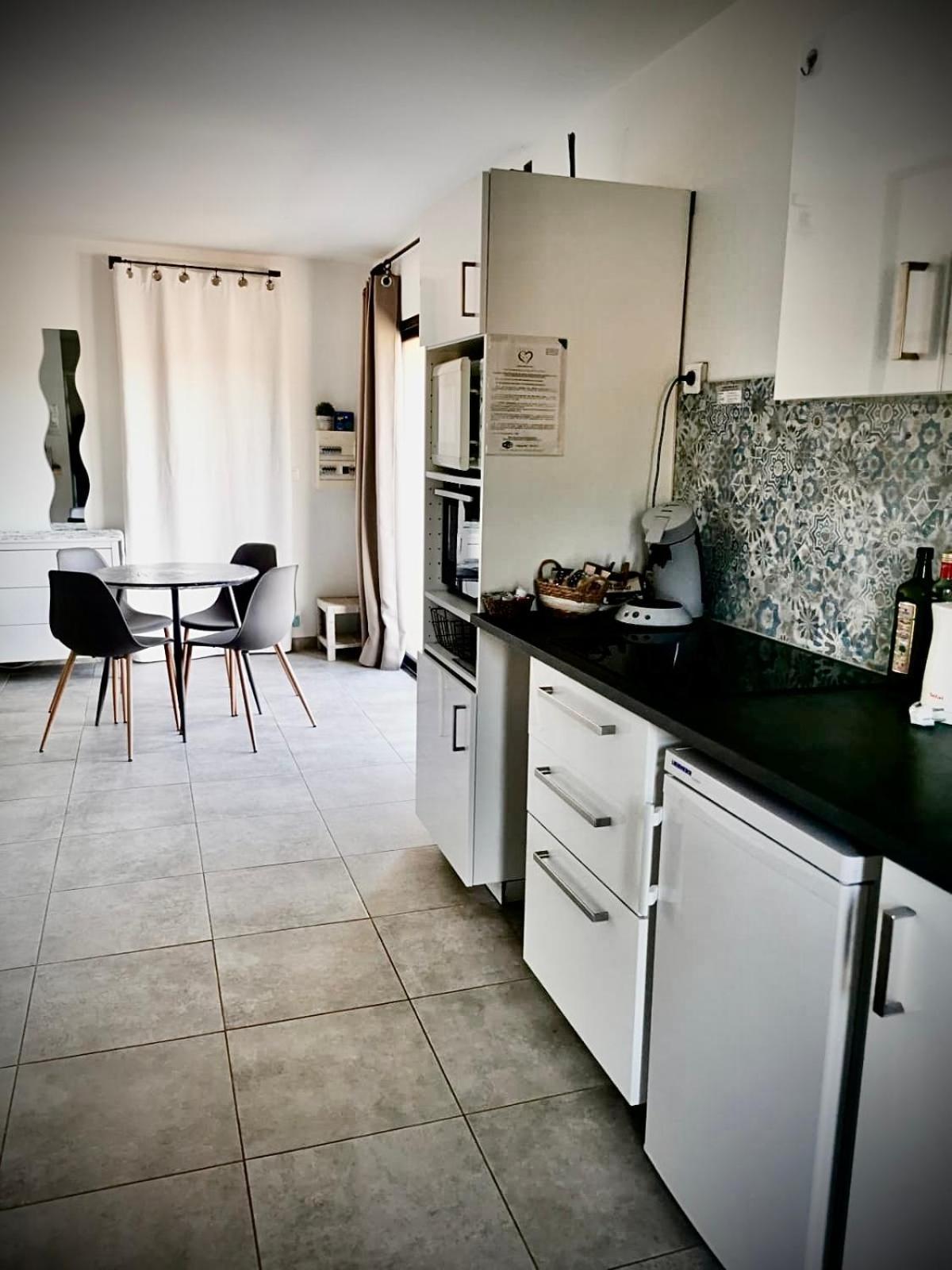 Lodging Au Milieu Des Vignes & Des Etoiles Saint-Jean-de-Fos Buitenkant foto